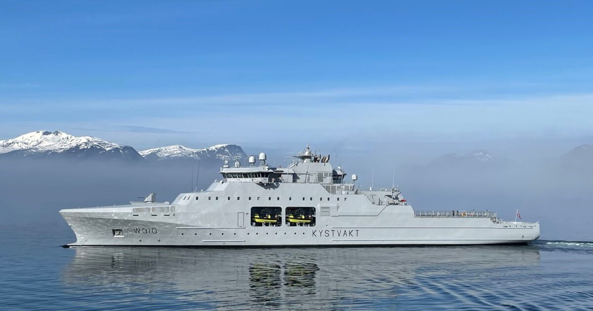 Photo of a Jan Mayen Class Polar Patrol Vessels equipped with davit systems from vestdavit