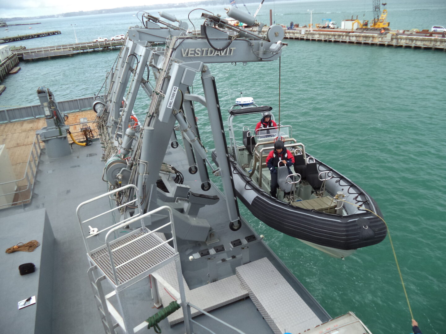 Photo of a H davit system mounted on a vessel