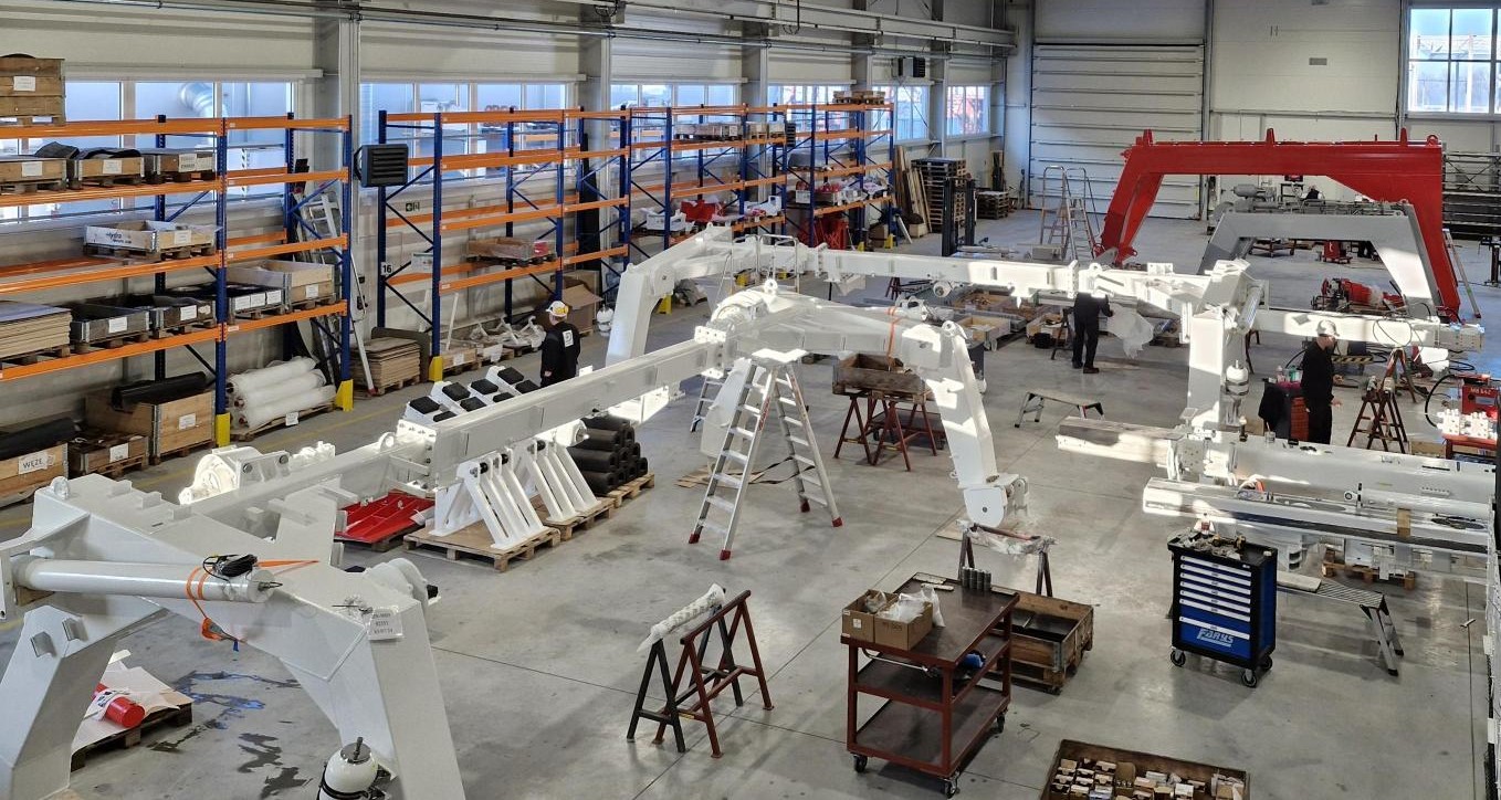 Photo of davits beeing constructed inside vestdavit's production facilities